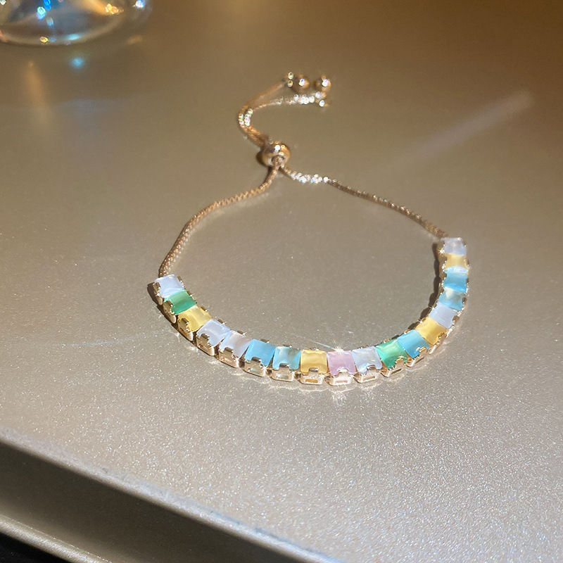Simple color circón pull-out pulsera de moda elegante todo partido pulsera luz lujo alto sentido pulsera para las mujeres al por mayor