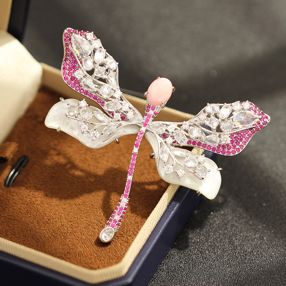 Luxurious High-End Natural Mother-Of-Pearl Dragonfly Brooch, Elegant and Atmospheric Stone-Encrusted Insect Anti-Exposure Pin Accessories