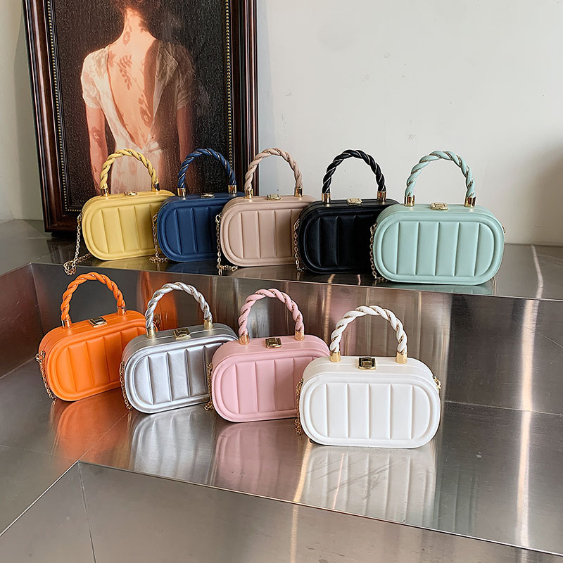 Kleine quadratische Tasche in Kettenkastenform, feminine Mode, einfache, handliche Umhängetasche, neue Umhängetasche 2024_voghion.com