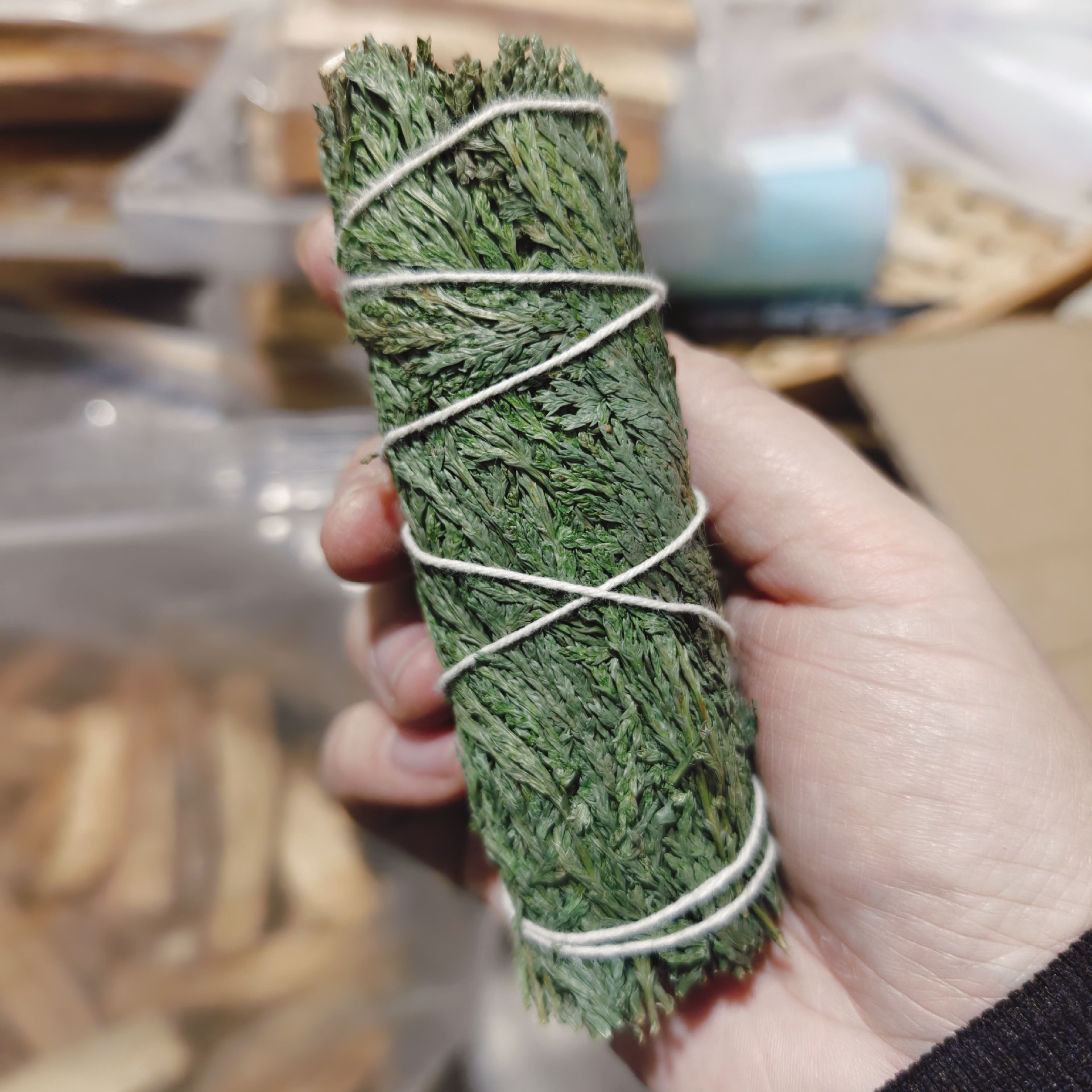 Cedar 4 inci kira-kira (24-30 gram)