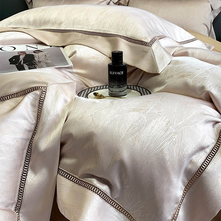 Light Luxury Style Pure Cotton Bed Bed Sheets Four-Piece Set Modern Four-Season Cut Out Jacquard Quilt Cover Soft Bedding 1.8