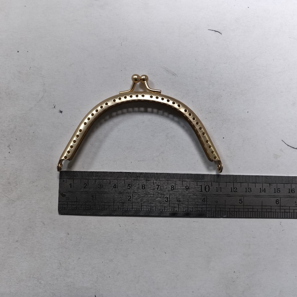 110*55 bolso de aguja de oro mate, cambio de agarre, decoración, bolso de hombro, marco de bisagra de oro