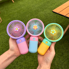 国境を越えて起爆した小さなファンを持ってプレゼントした果物の小さな花usb携帯ミニデスクトップファン卸売り