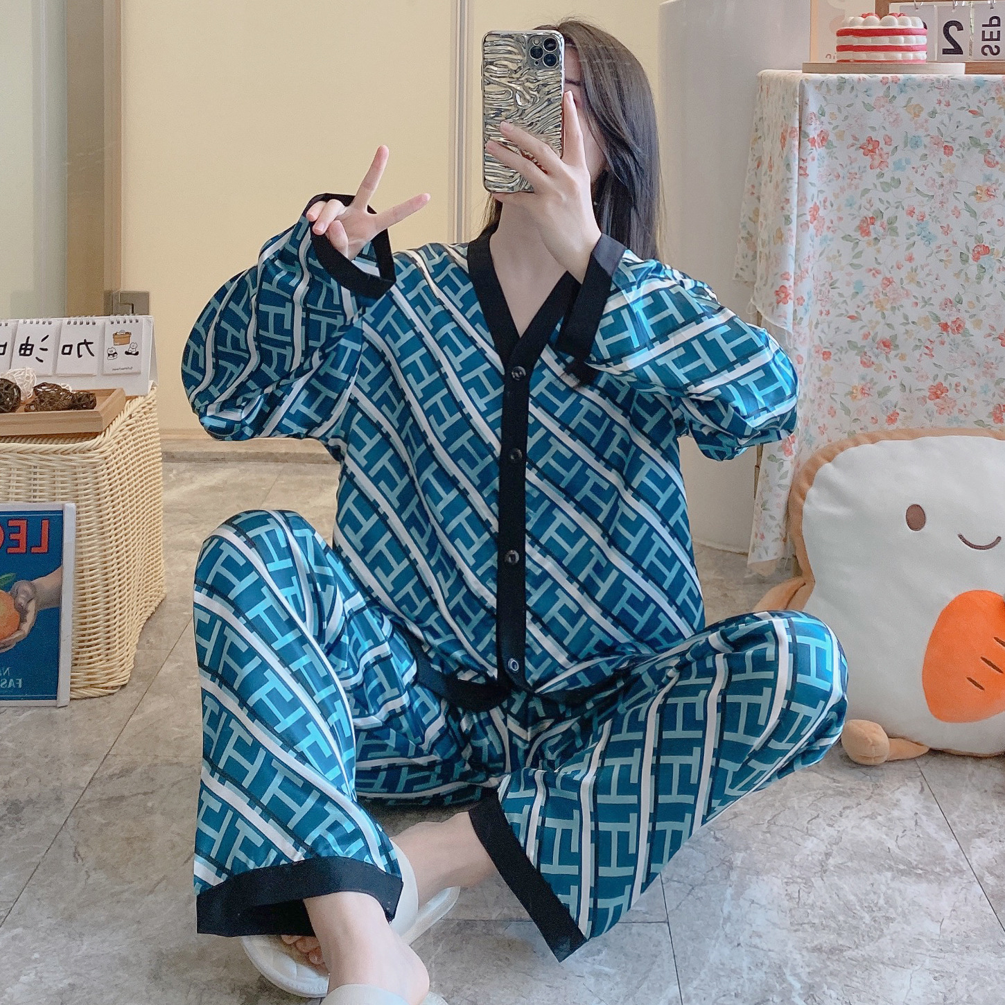 7200cf65-0c09-4a89-a30a-ef80f6