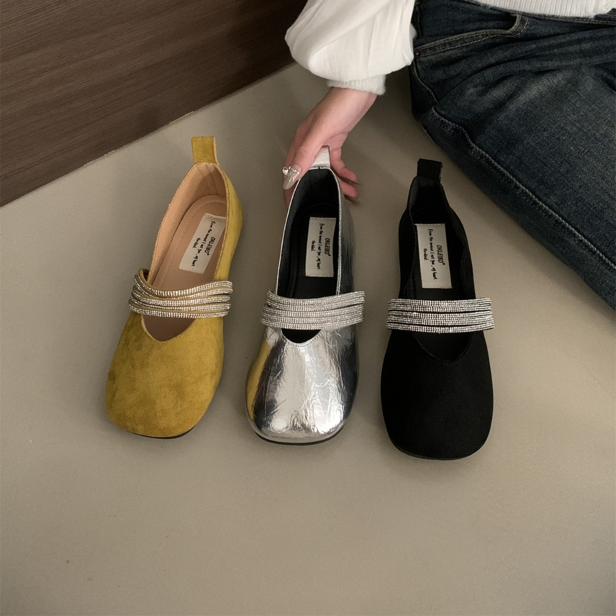 Late Evening Gentle Shallow Mouth Rhinestone Soft Sole Shoes Women's 2025 New Flat French Sparkling Fairy Mary Jane Shoes