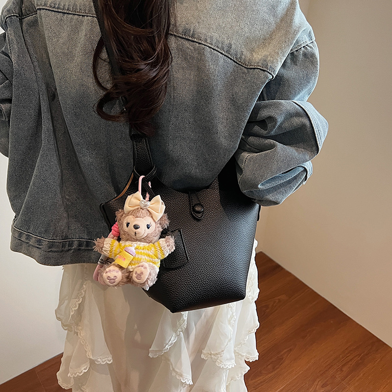 Bolso de cubo de canasta de verduras portátil de gran capacidad de alta calidad para mujer 2025 nuevo bolso de mensajero de hombro de estilo occidental de todo fósforo de moda