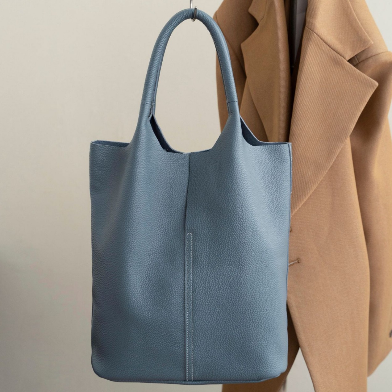 TOGO top layer cowhide single shoulder women's bag, fashionable multi compartment, large capacity, practical high-end_voghion.com