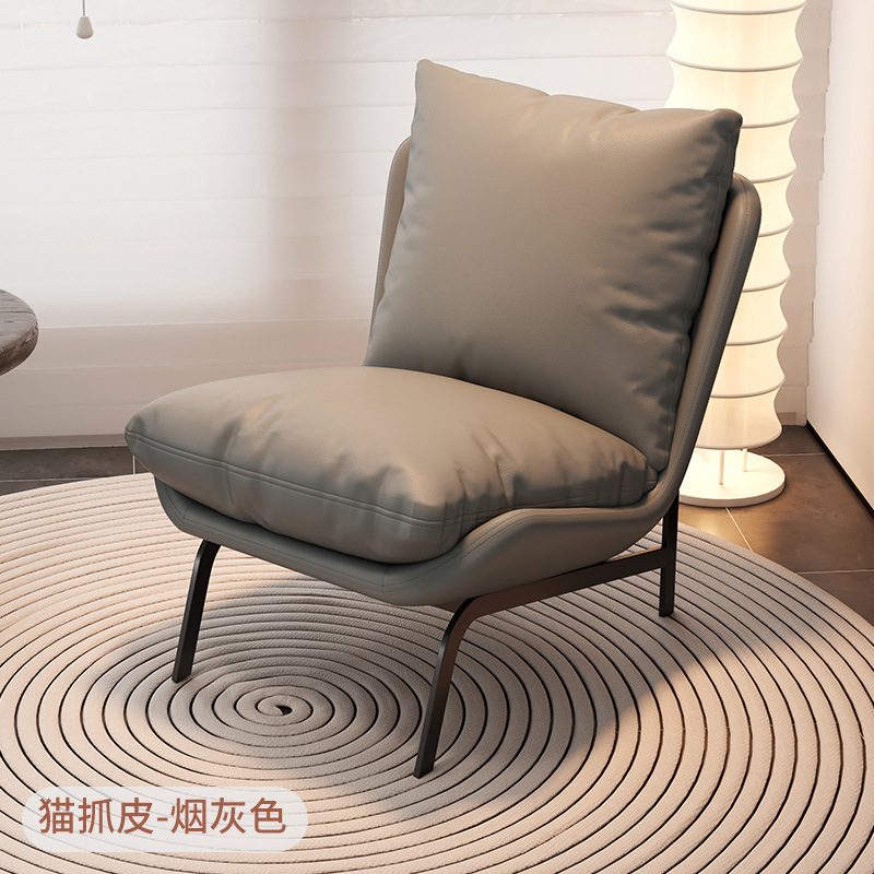 고양이 발톱 피부 --- 연기가 자욱한 회색