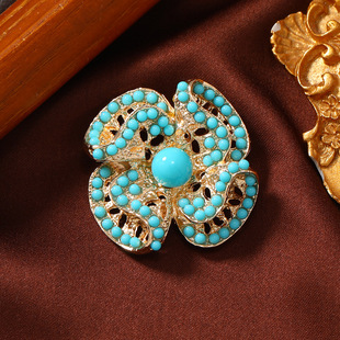 New Ethnic Style Imitation Turquoise Hollow Geometric Brooch Women's Simple Summer Anti-slip Pin Buckle Shawl Jacket Accessories