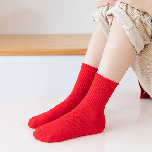 Children's socks autumn and winter mid-tube cotton socks students middle children young spring autumn solid color boys and girls children red