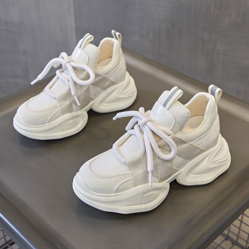 Inner realce zapatos de papá mujeres 2024 primavera nuevos zapatos blancos de todo fósforo zapatos de mujer de suela gruesa zapatos deportivos casuales de plataforma