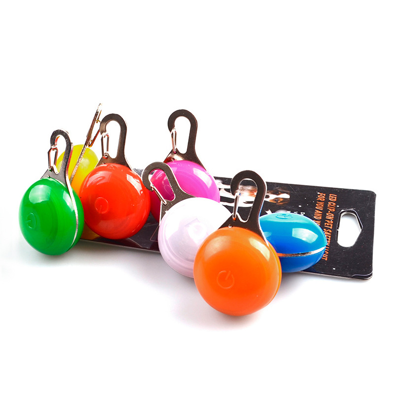 Etiqueta de perro en la acción perro al por mayor que camina redondo anti-perdido luminoso colgante perro anti-perdido etiqueta luminosa