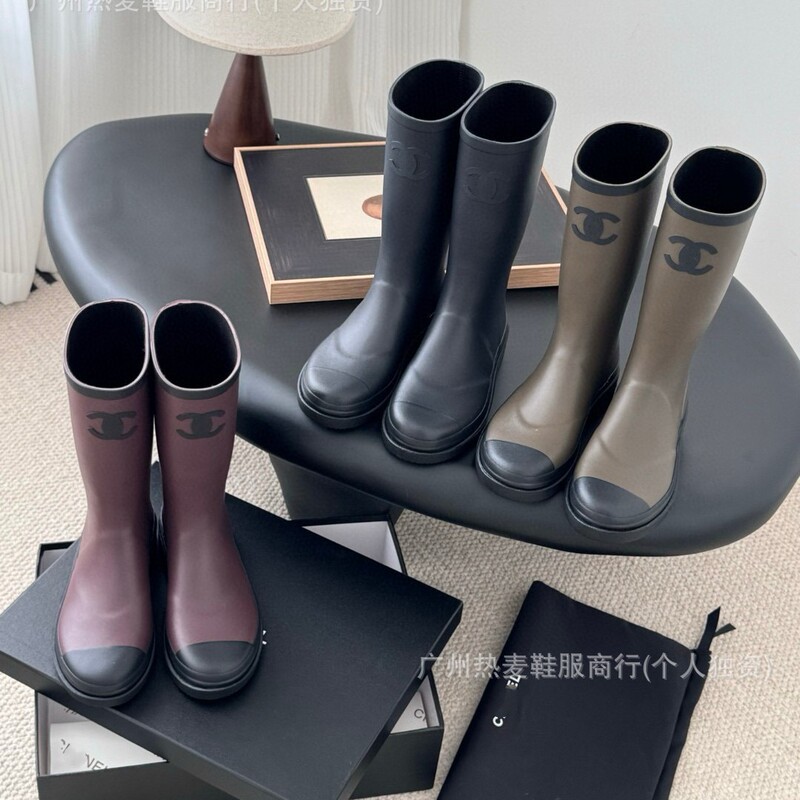 High Version ~ C Brand Seamless Version Chanel-Style Long Rain Boots, Vintage Black High Tube, Knee-High, Slimming, Versatile, Non-Slip Long Boots