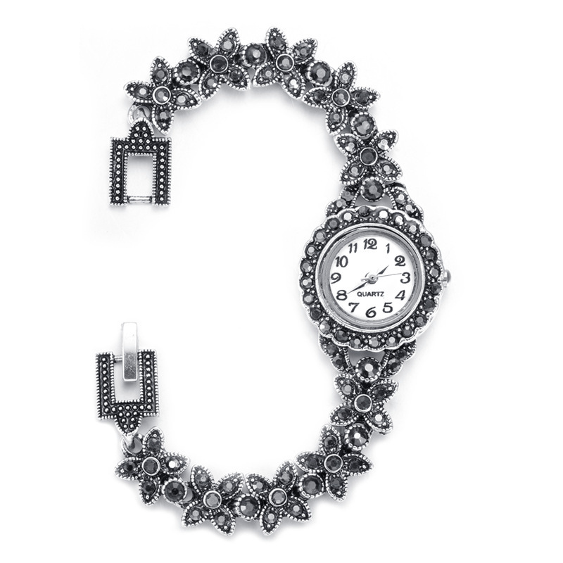 European and American retro style beautiful silver-plated paint Diamond-Embedded Art Flower Women's Watch source factory in stock wholesale price