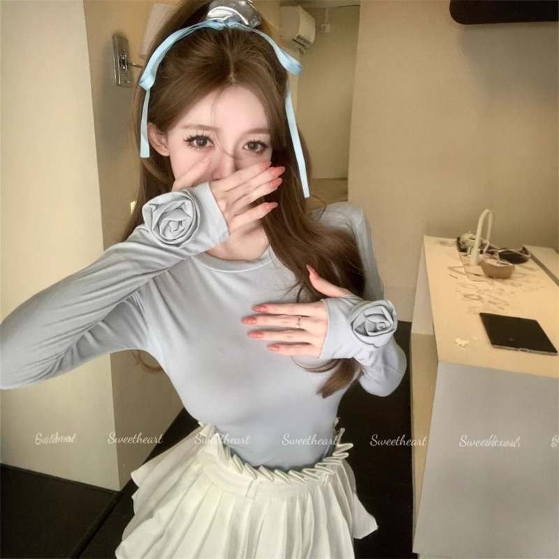 Three-dimensional Flower Crewneck Long-sleeved Shoulder T-shirt Women's 2025 Early Spring Slim-fit Slimming Sweet Design Unique Top