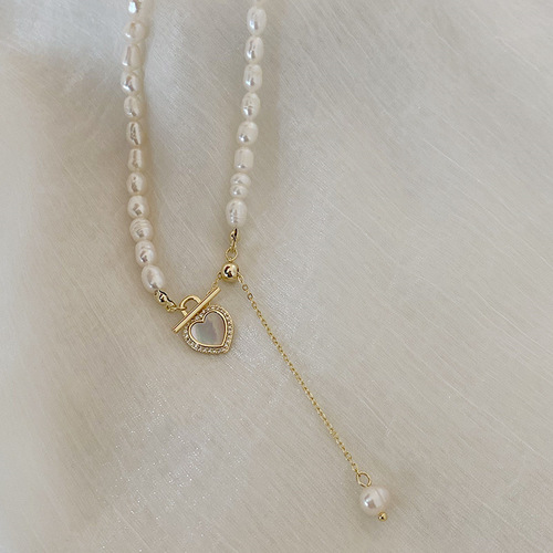 French-style gentle natural pearl heart shell necklace for women, vintage light luxury niche high-end sweater chain wholesale