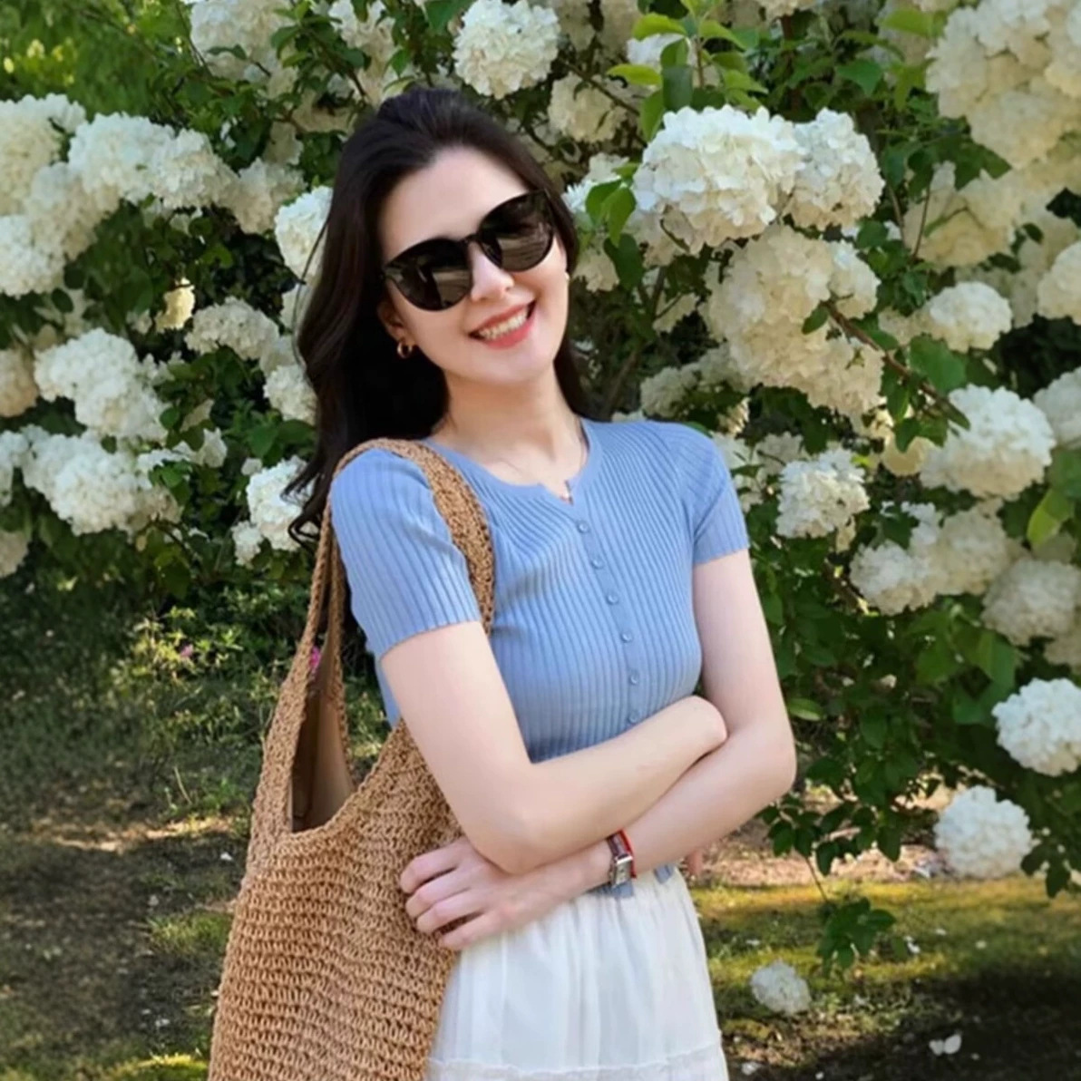 Áo thun ngắn tay nữ dệt kim cardigan chất liệu lụa băng mát mẻ, thiết kế ôm sát — Màu xanh da trời chi tiết 3
