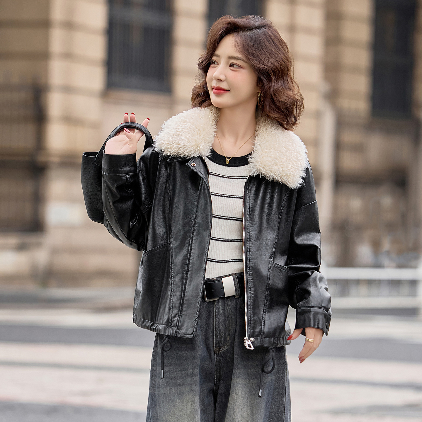 Trendy Fur Collar Fleece Leather Jacket for Women, Winter New Short Loose Biker Sheepskin Jacket for Petite Figures