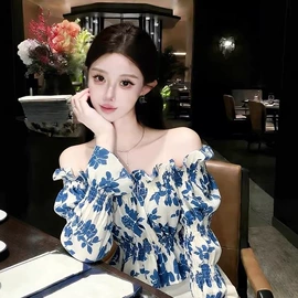 女式针织衫;女式衬衫;休闲裤