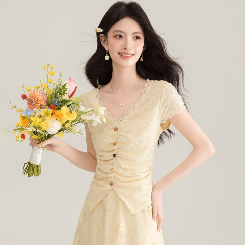 Spring and Summer Sweet and Spicy Lace Patchwork Pleated Slim-Fit Slit Top with Unique Design Purple Collar Short-Sleeve Shirt for Women