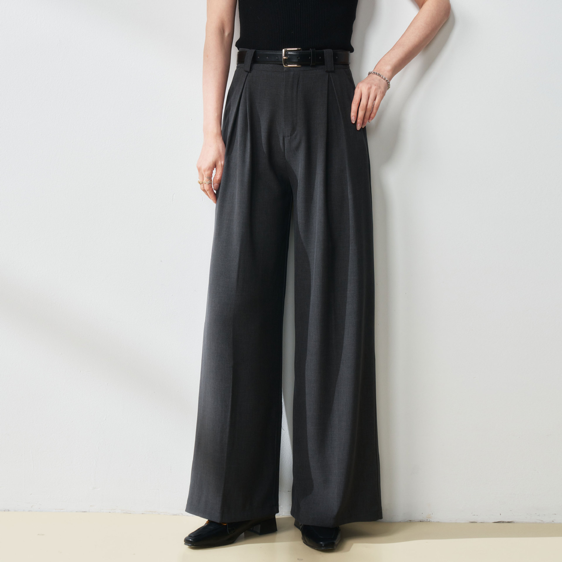 Pantalones para mujeres [el rey de los pantalones de piernas delgadas] plácidos y sueltos para los viajeros, pantalones de trajes de piernas largas para mujeres 25133