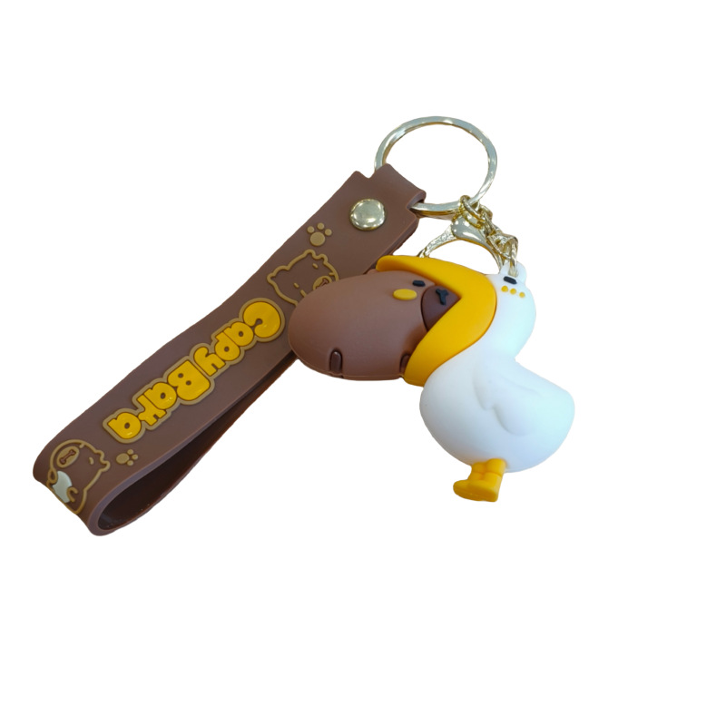 Nuevo llavero de Kapibala pareja mochila escolar colgante lindo capibara muñeca de PVC llavero de coche al por mayor