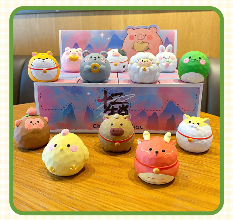 Original Wood Carving Style Round Treasure Twelve Zodiac Ornaments Home Desktop Decorations Car Center Console Ornaments Dolls for Women