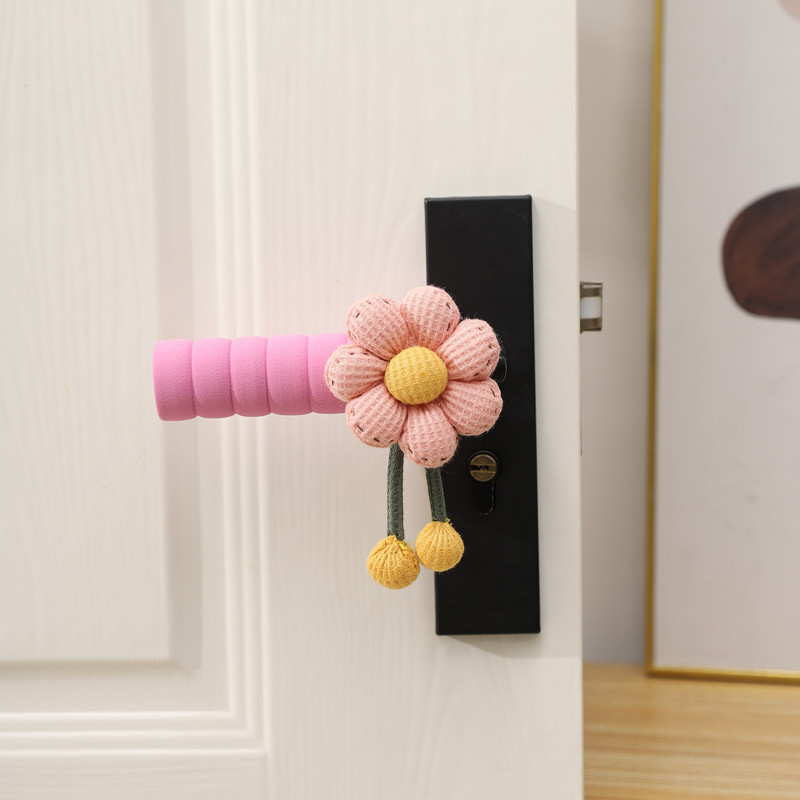 Threading flower [pink] left hand to open the door