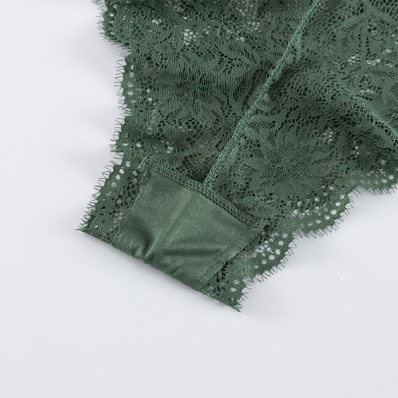 Sexy lace patchwork underwear set, oversized ruffled edge thin women's suspender bra set_voghion.com