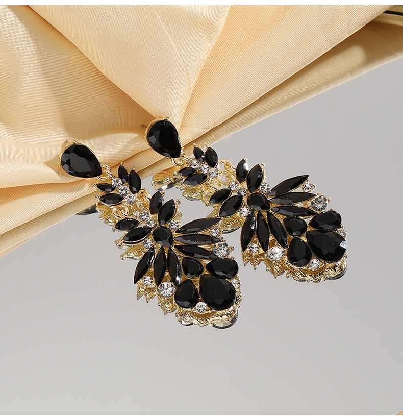 1 Pair Quantity Casual Occasion Alloy Material 1 Pair Simple Style Flower Plating Alloy Rhinestones Drop Earrings