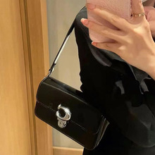 ����Ů2023StudioС������Ƥ�μ�б���Baguette��Ƥ�������ٴ�