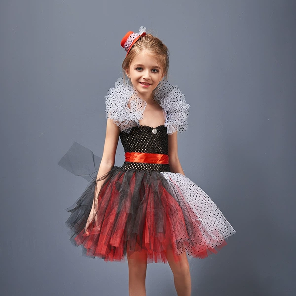 Skirt + top hat headdress