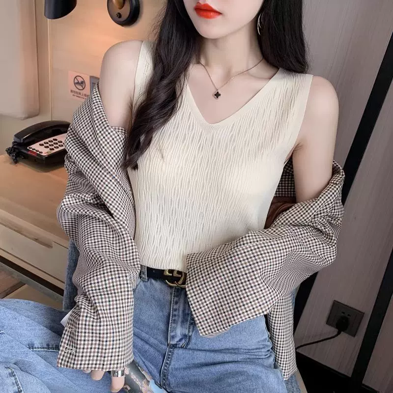 Top with cups, thin tank top, base knitted suit, V-neckline, slim fit
