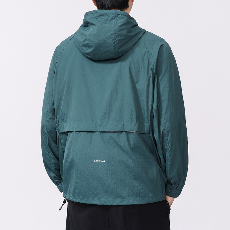 2025 verano al aire libre montañismo ventilación ropa de protección solar hombre chaqueta casual ligera y delgada suelta versátil anti-UV