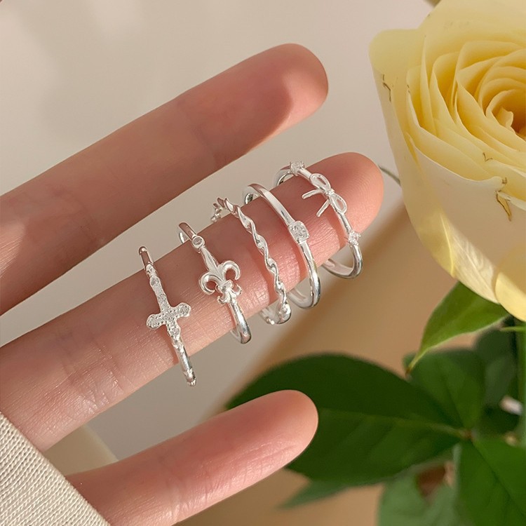 S925 Sterling Silver Minimalist Style Iris Flower Diamond Ring For Women, Niche High-End Light Luxury, Unique And_voghion.com