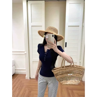 美式复古V领排扣正肩短袖t恤女夏季设计感小众甜辣妹收腰短款上衣