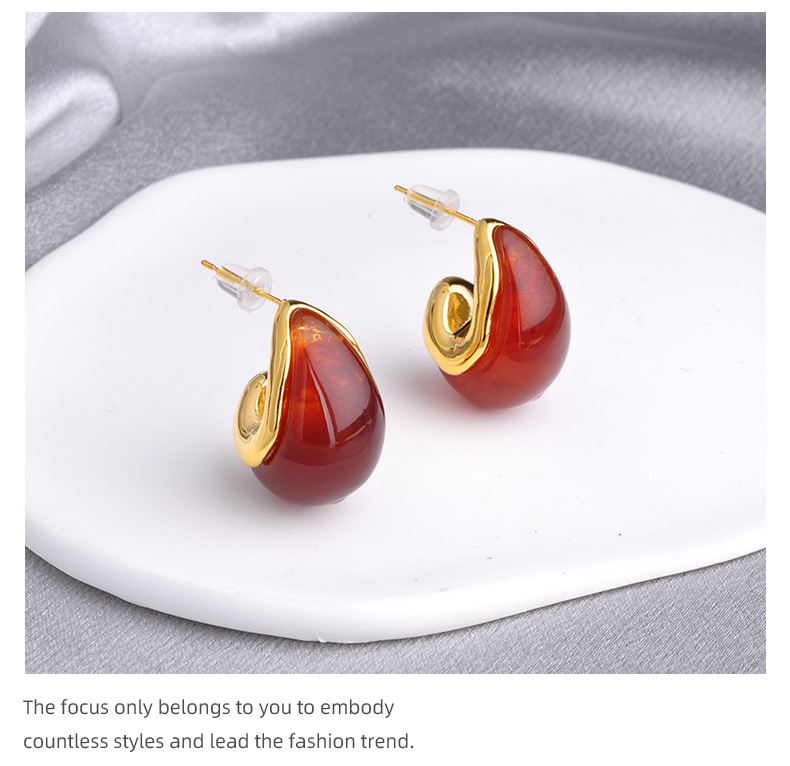 C Shape Pattern 1 Pair Retro C Shape Enamel Resin Copper 18K Gold Plated Ear Studs