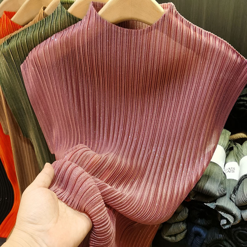 Áo thun nữ cổ tròn xếp ly tay ngắn ôm dáng basic — Màu đen, Xanh ô liu, Màu hồng, Màu trắng be