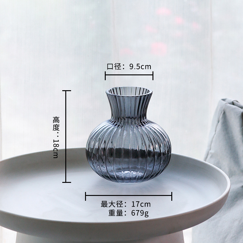 작은 회색