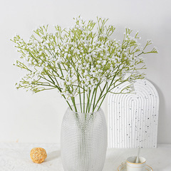 Bride holding artificial baby's breath, wedding supplies artificial flowers direct sale, desktop display decoration