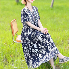 高級綿のワンピースの女性の新型の夏の女性のお母さんの民族の風の人工綿のゆったりしている大きいサイズの外は長いスカートを着ます。