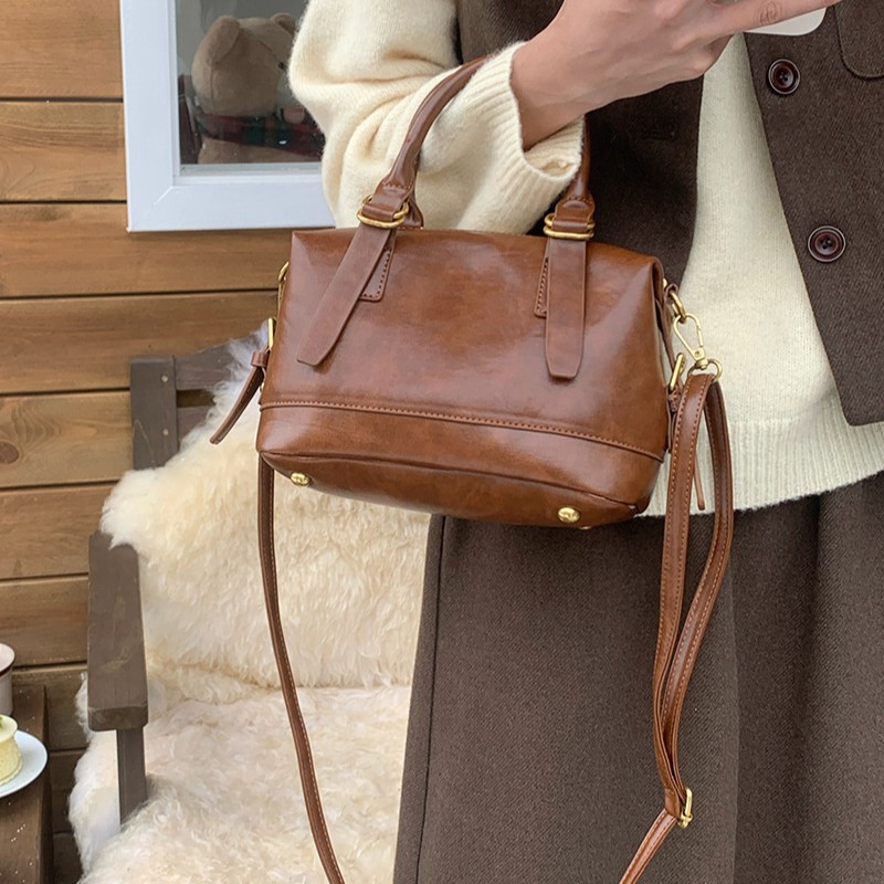 Vintage Niche Handheld Bowling Bag For Women Autumn 2026 New Trendy Korean Commuter Multifunctional Crossbody Bag - Thumbnail 3