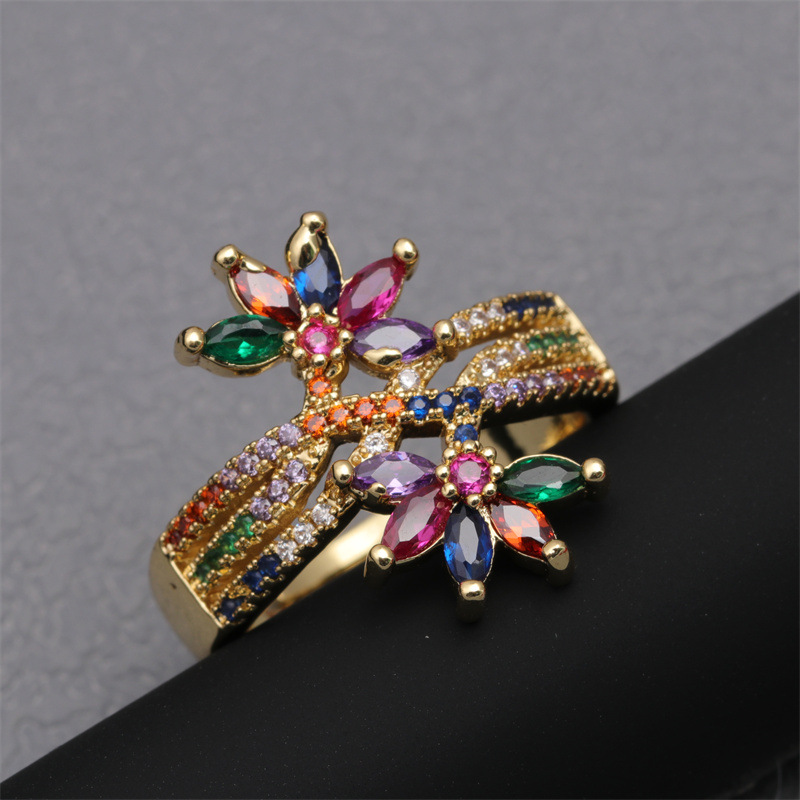 Micro incrusté de zircon en forme de fleur Anneau en cuivre ouvert réglable pour fem