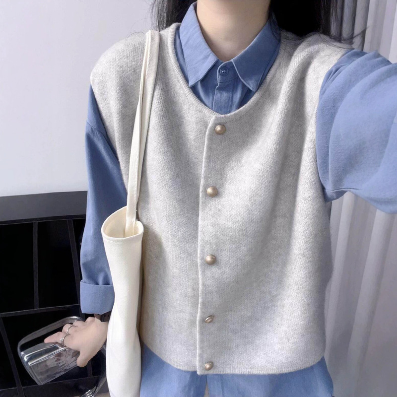 Knitted Vest Layered over a Top for Women, New Spring and Autumn Style, Retro Small Gold Buttons, Loose Sleeveless Cardigan Outerwear Knitted Vest Layered over a Top for Women, New Spring and Autumn Style, Retro Small Gold Buttons, Loose Sleeveless Cardigan Outerwear
