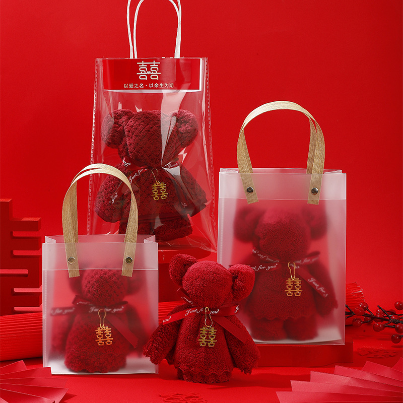 Creative and Practical Wedding Souvenirs, Burgundy Bear Towels, Happy Word Pendants, Wedding Candy Boxes, and Wedding Handkerchiefs