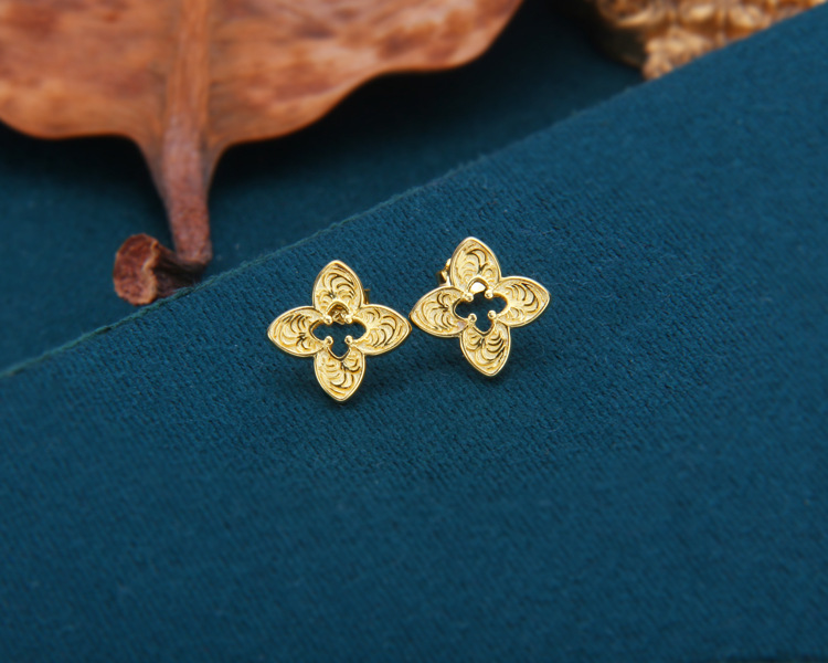 1 Pair Quantity 1 Pair Gold Plated 925 Sterling Silver Solid Color Ear Studs