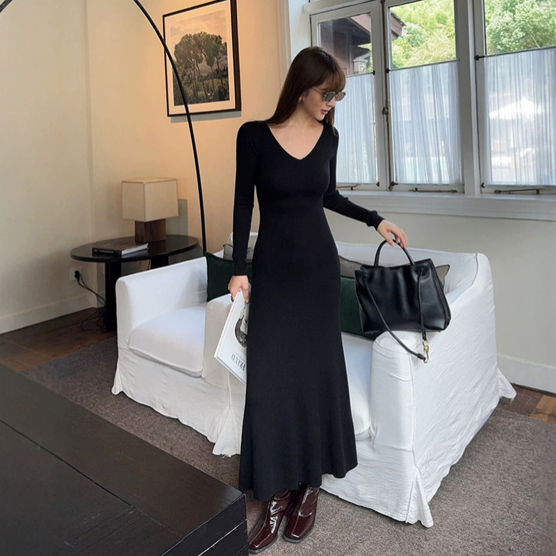 Black French-style long-sleeved birthday dress for women, knitted, slim-fit, autumn and winter long dress, winter wear, elegant little black dress Black French-style long-sleeved birthday dress for women, knitted, slim-fit, autumn and winter long dress, winter wear, elegant little black dress