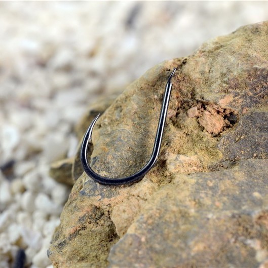 A granel iseini fábrica directa gancho de pesca al por mayor de acero de alto carbono lago artes de pesca con púas plana afilada carpa pesca
