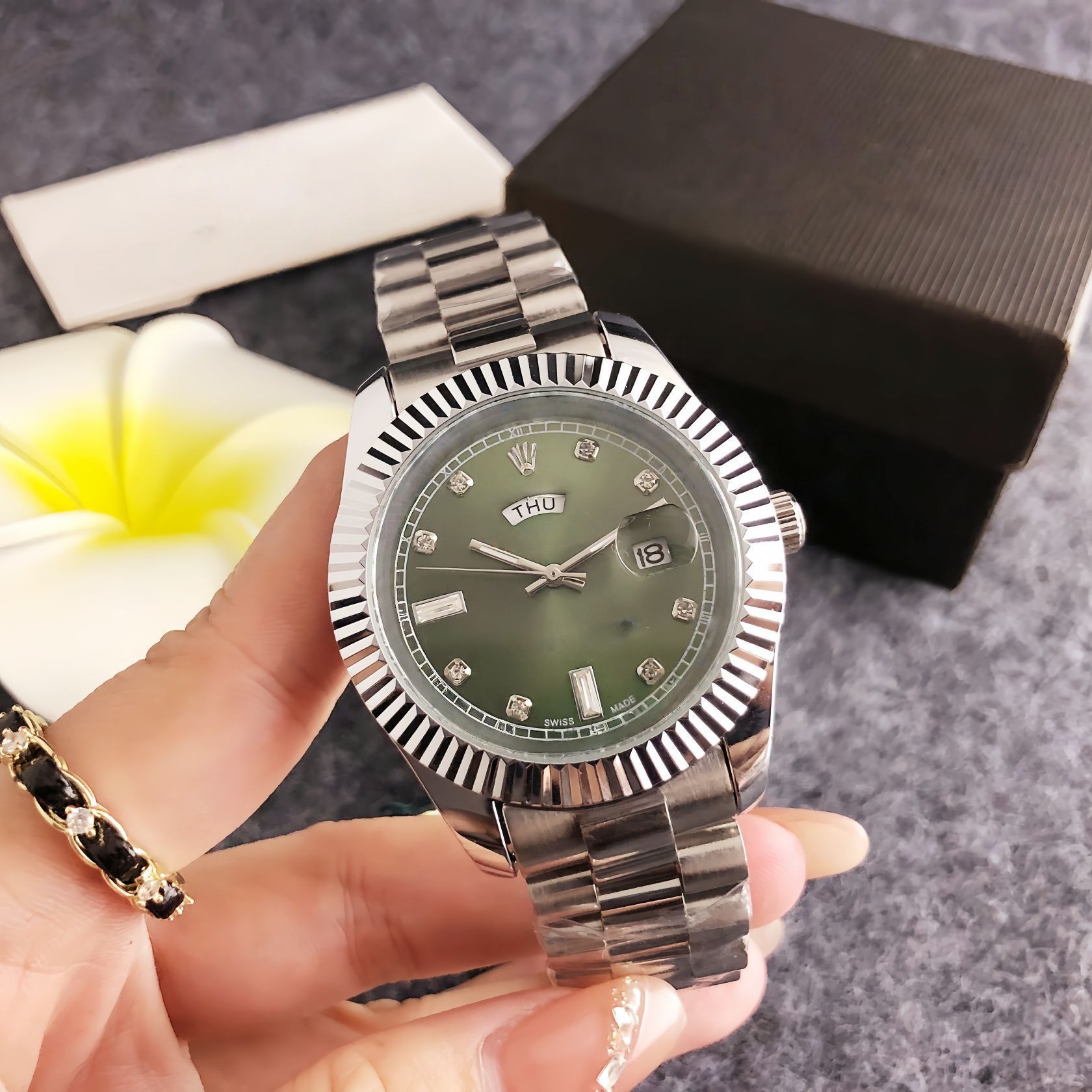 Men's Watch 2025 New Trendy Waterproof High School Student Simple Fashion Large Dial Men's Watch College Style