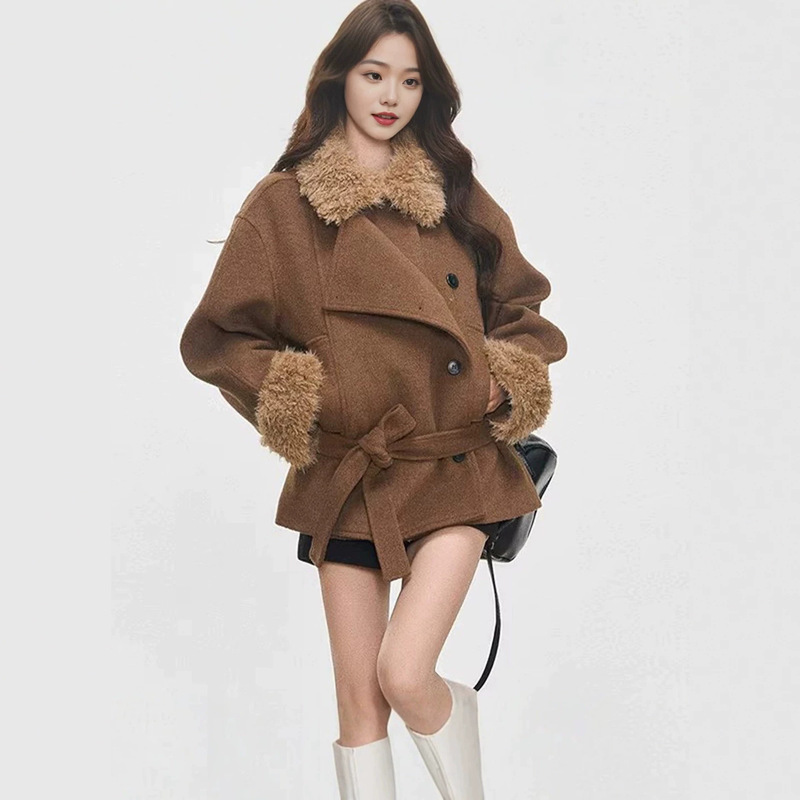 Brown slim-fit woolen coat for women, 2026 winter collection, Korean style, petite, high-end, short, thick woolen coat for women Brown slim-fit woolen coat for women, 2026 winter collection, Korean style, petite, high-end, short, thick woolen coat for women